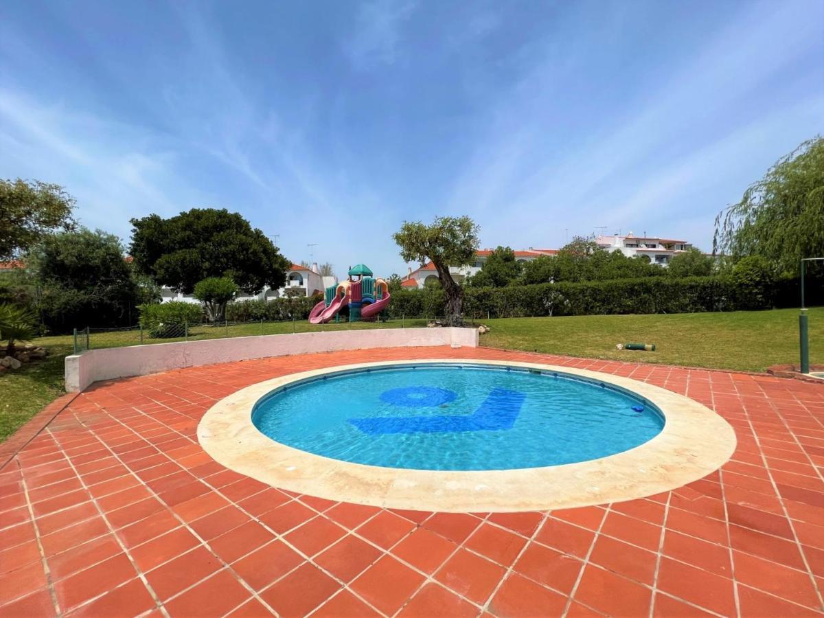 Albufeira Twins 2 With Pool By Homing Apartment Bagian luar foto