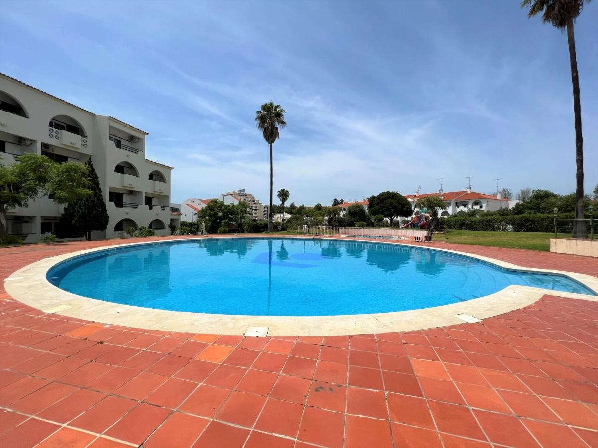 Albufeira Twins 2 With Pool By Homing Apartment Bagian luar foto