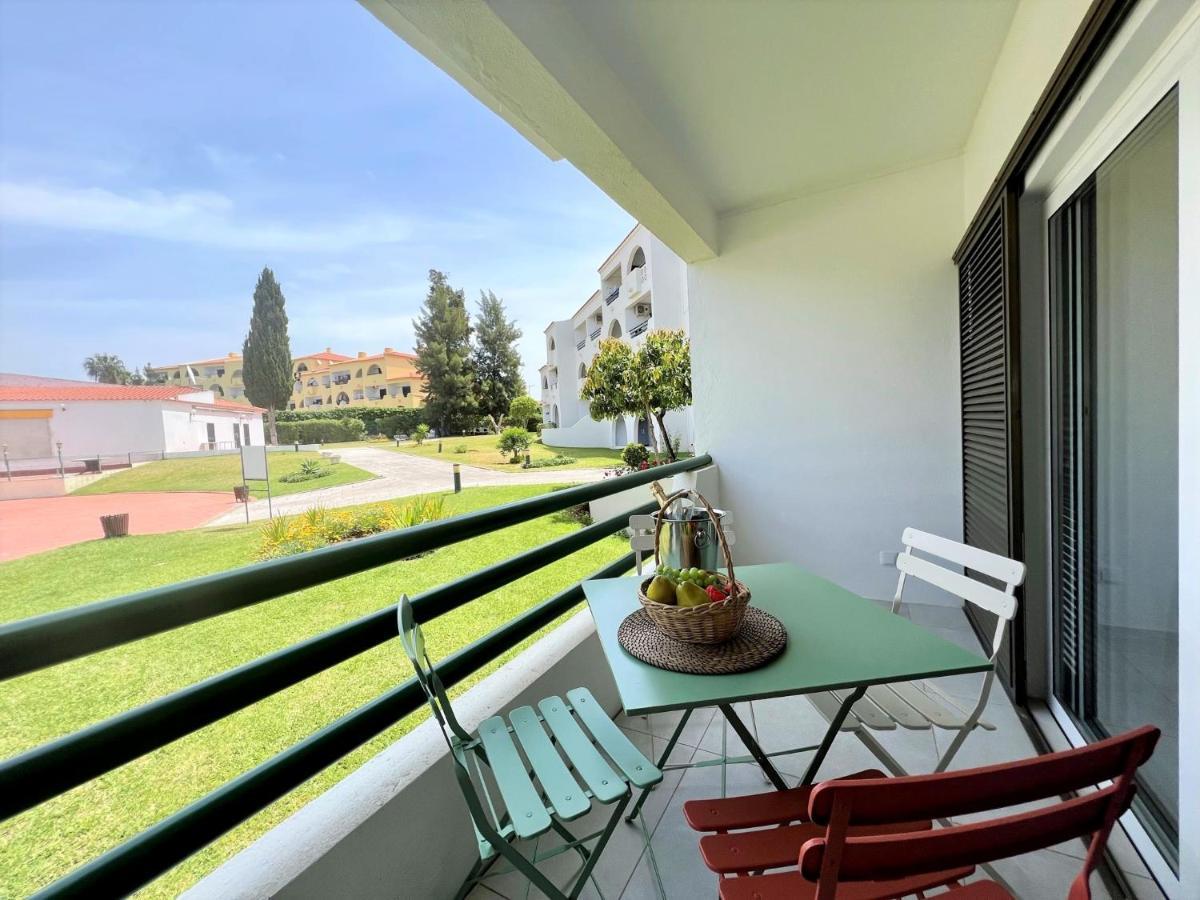 Albufeira Twins 2 With Pool By Homing Apartment Bagian luar foto